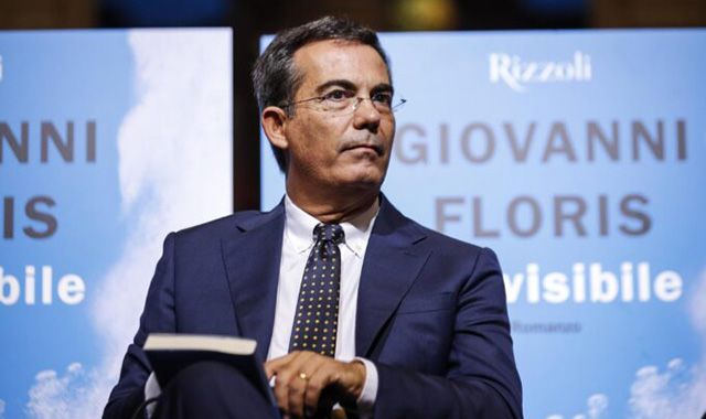 Floris racconta il suo “esordio”: «Facevo l’animatore in un club vacanze in Calabria»