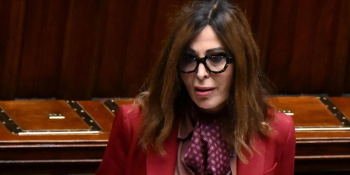 Governo, si dimette il ministro Santanchè