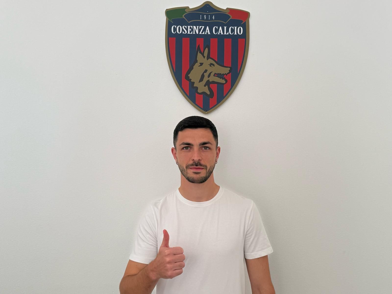 Cosenza, primi colpi in entrata: arrivano gli attaccanti Cannavò e Achour