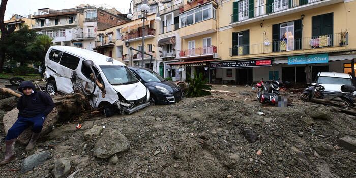 Frana a Ischia, il bilancio (finora): due vittime, 10 dispersi, 4 feriti