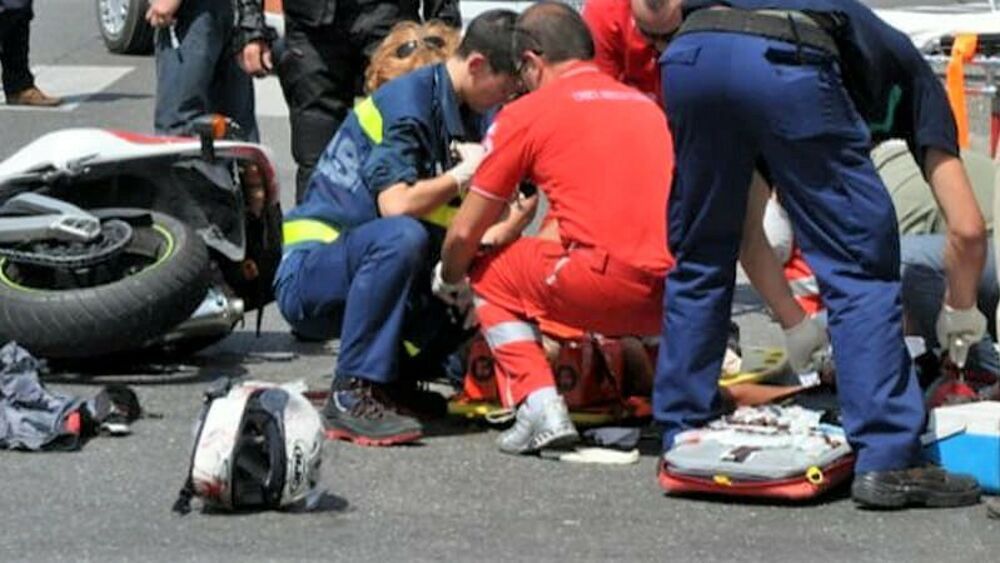 Incidente mortale a Stalettì, muore centauro