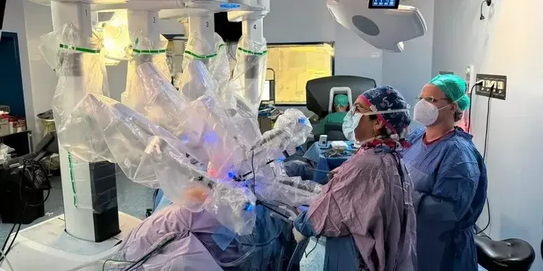 «Senza robot in sala operatoria la degenza è più lunga»