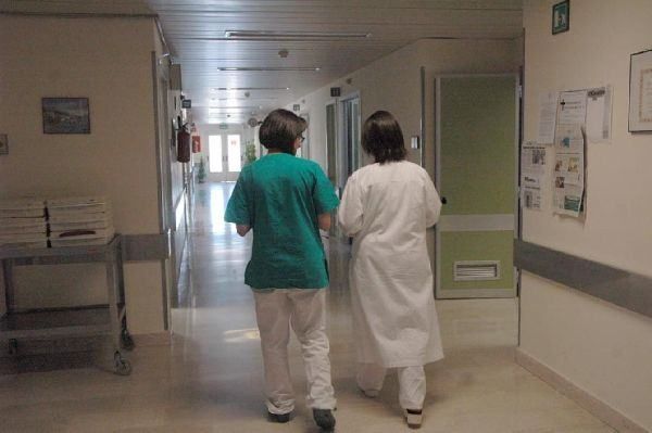 Falsi infermieri, condannati in 26