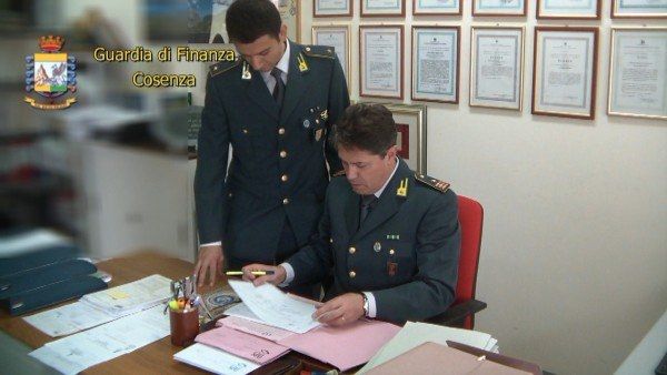 Truffa sulle pensioni, sequestrati beni per 2,1 milioni