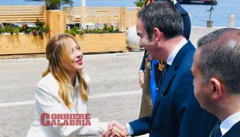 Festa nazionale dei Carabinieri, Meloni e Occhiuto a Reggio Calabria: «Grazie a chi ogni giorno serve il Paese» – VIDEO