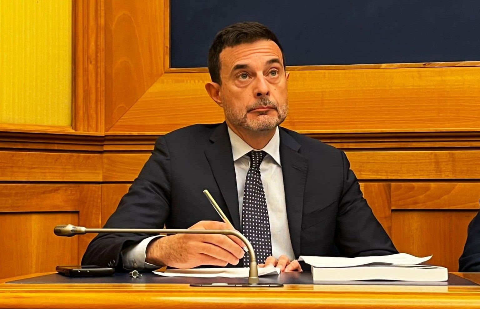 Pd Cosenza, il neo commissario Stefanazzi a caccia di una difficile unità. Sul tavolo correnti e tensioni