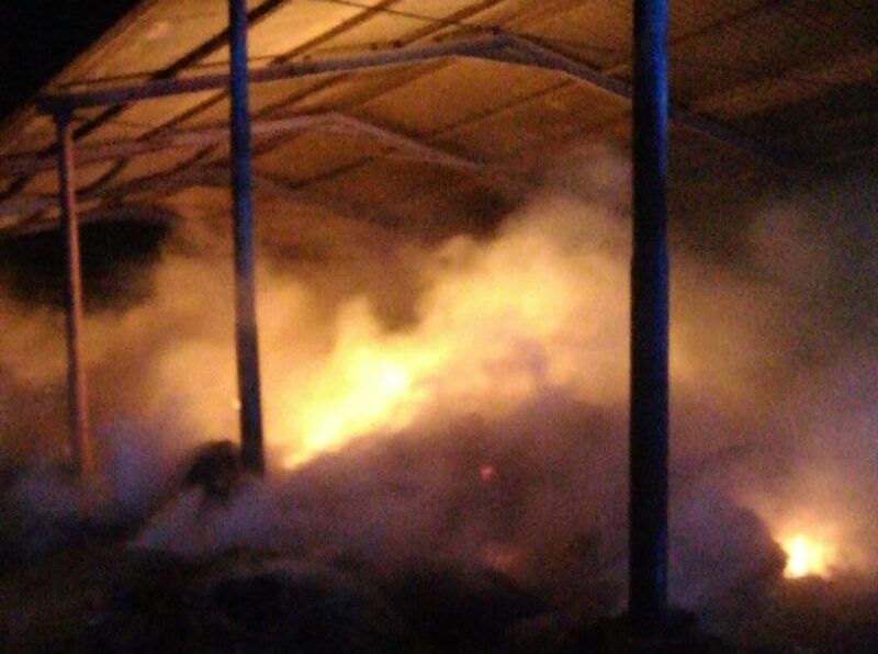 Cassano allo Ionio, incendio doloso distrugge un capannone agricolo