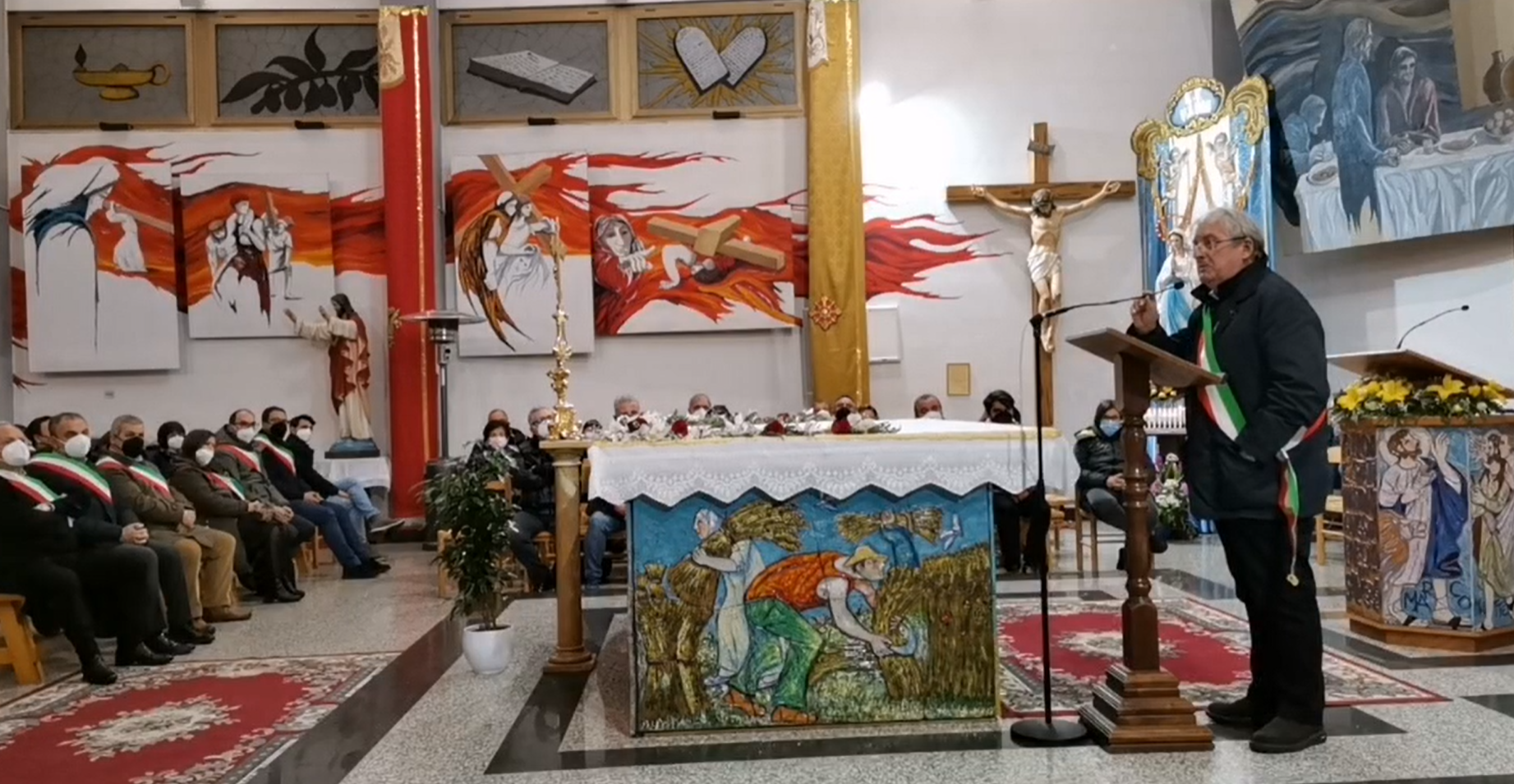 Titolare del bar ferito a Diamante, la cittadinanza risponde: «Violenza contro tutta la città»