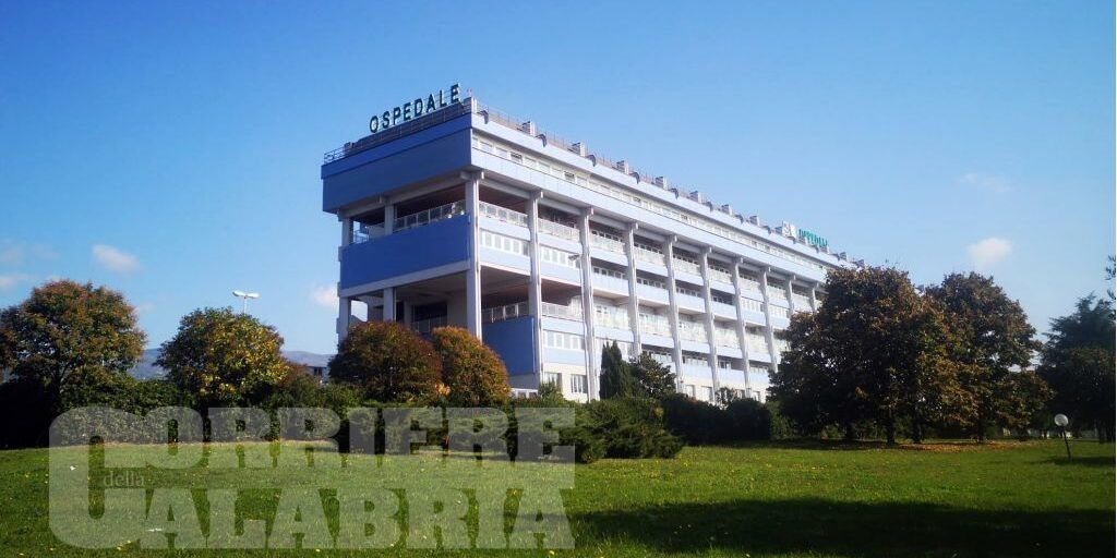 Ospedale di Lamezia, tra carenze e promesse: entro due mesi la nuova Tac al pronto soccorso