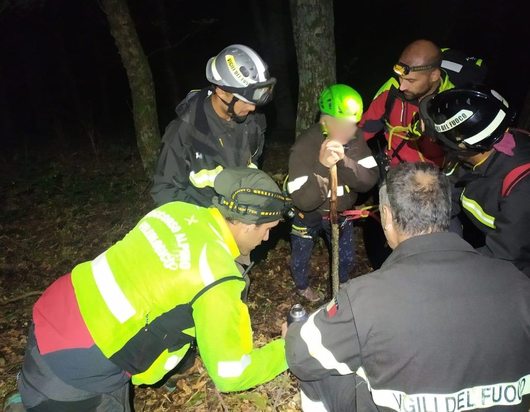 Cercatrice di funghi dispersa in Sila Piccola nel Crotonese: ritrovata nella notte