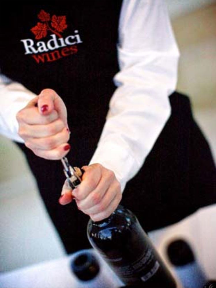 Vino, 11 aziende calabresi a “Radici del Sud”