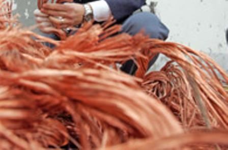 Catanzaro, tentano di rubare 20 quintali di rame