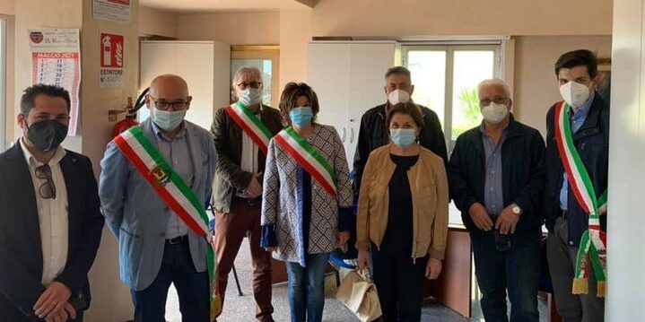 Statale 106, i sindaci dell’Alto Jonio occupano la sede dell’Anas a Trebisacce