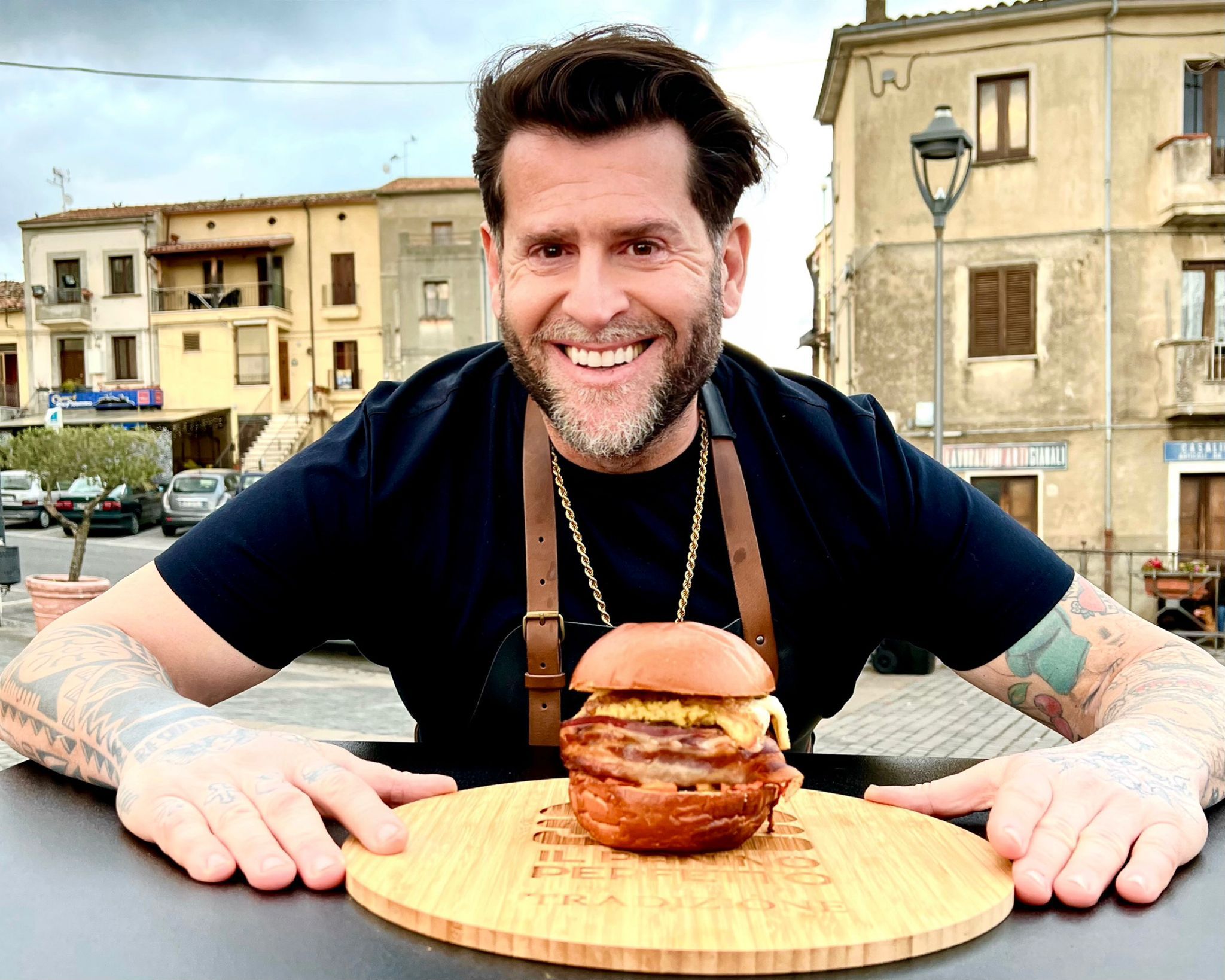 Il “Panino Perfetto”, Altomonte e Tropea in vetrina tv