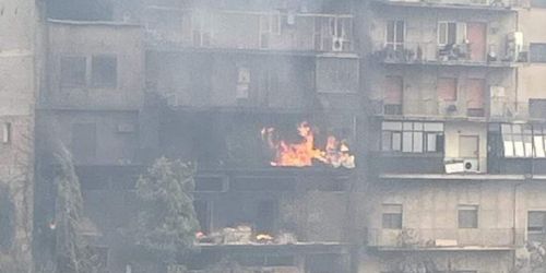 Calabria in fiamme: appartamenti distrutti nel Reggino, i carabinieri salvano sei persone a Strongoli