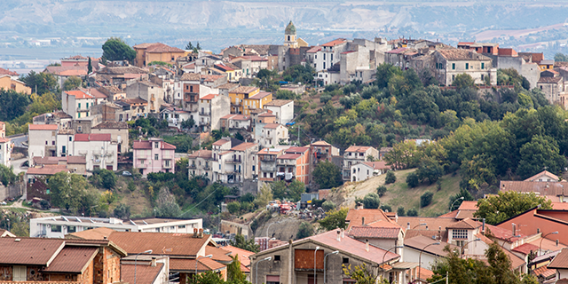 Covid, a Firmo resta l’obbligo delle mascherine all’aperto