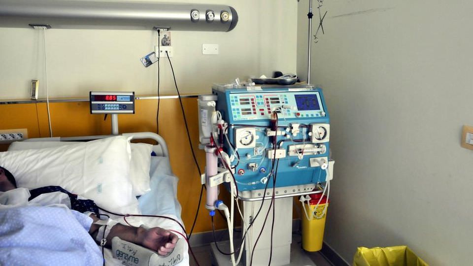 Catanzaro, un medico e sei infermieri della Dialisi positivi al Coronavirus