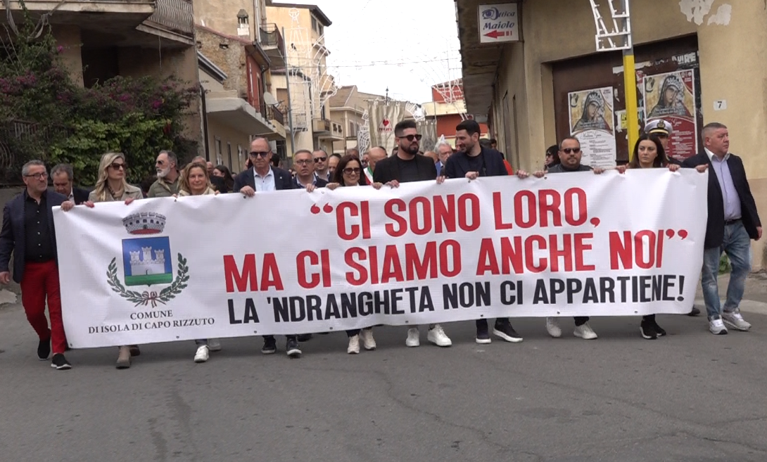 Isola risponde presente e dice NO alla ‘ndrangheta – FOTO E VIDEO