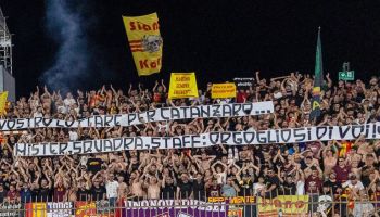 Serie B, il campionato degli italiani: il Catanzaro guida la rivoluzione silenziosa. Numeri record negli stadi e in tv