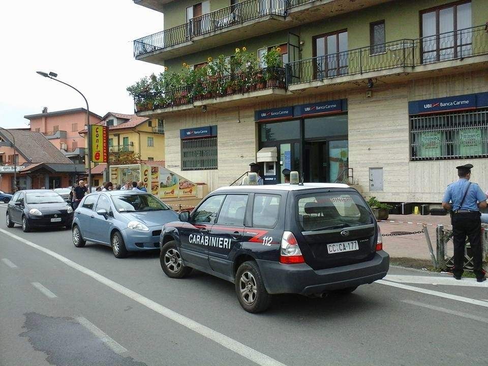 Serra, colpo in banca da 100mila euro