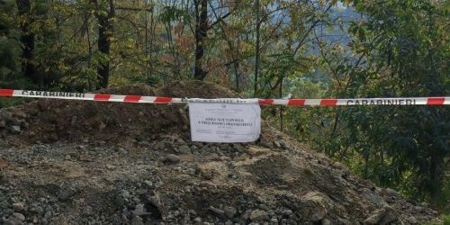 Sequestrata nel Crotonese area privata con rifiuti edilizi