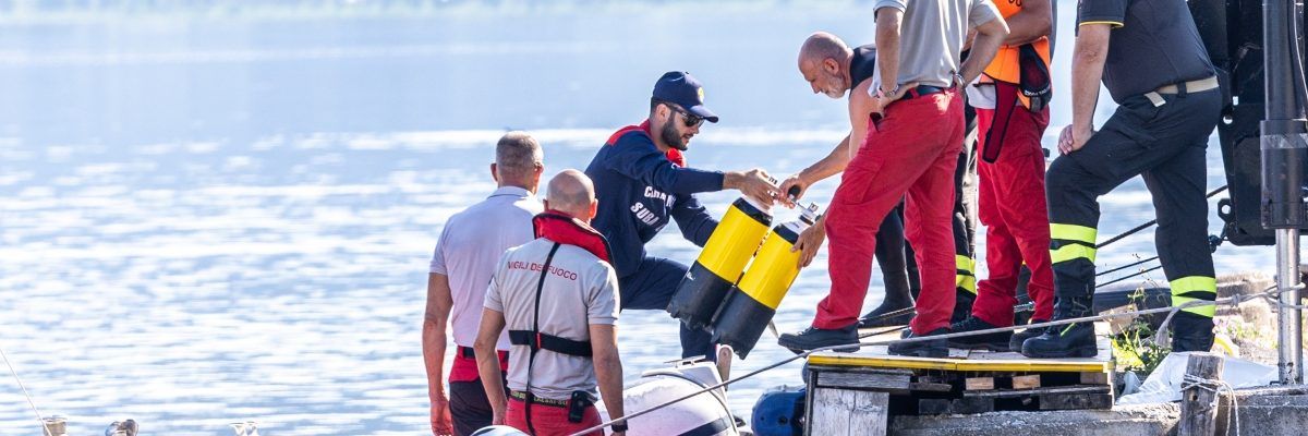 Marito del ministro Roccella disperso: sommozzatori dalla Calabria