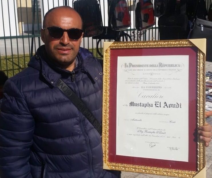 Coronavirus: salvò medico aggredito, ora offre aiuto agli anziani