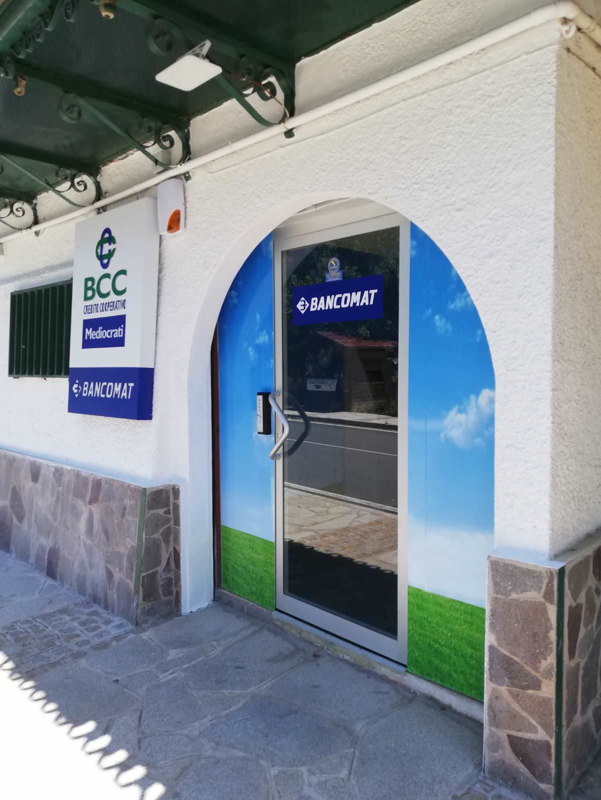 Installato a Lorica il servizio bancomat