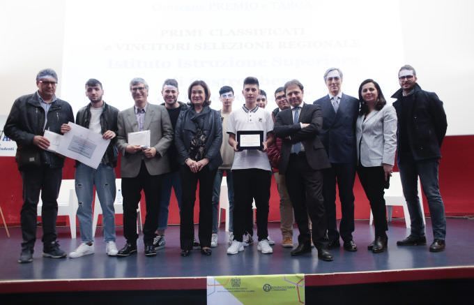 L'Iis di Castrolibero vince a "latuaideadimpresa"