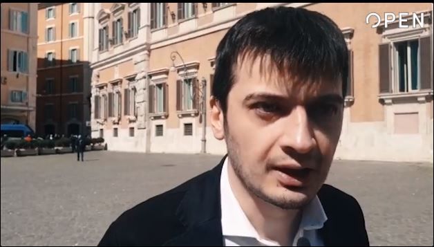 Intervento di Zelensky in Aula. Forciniti: «La guerra non è colpa solo di Putin»