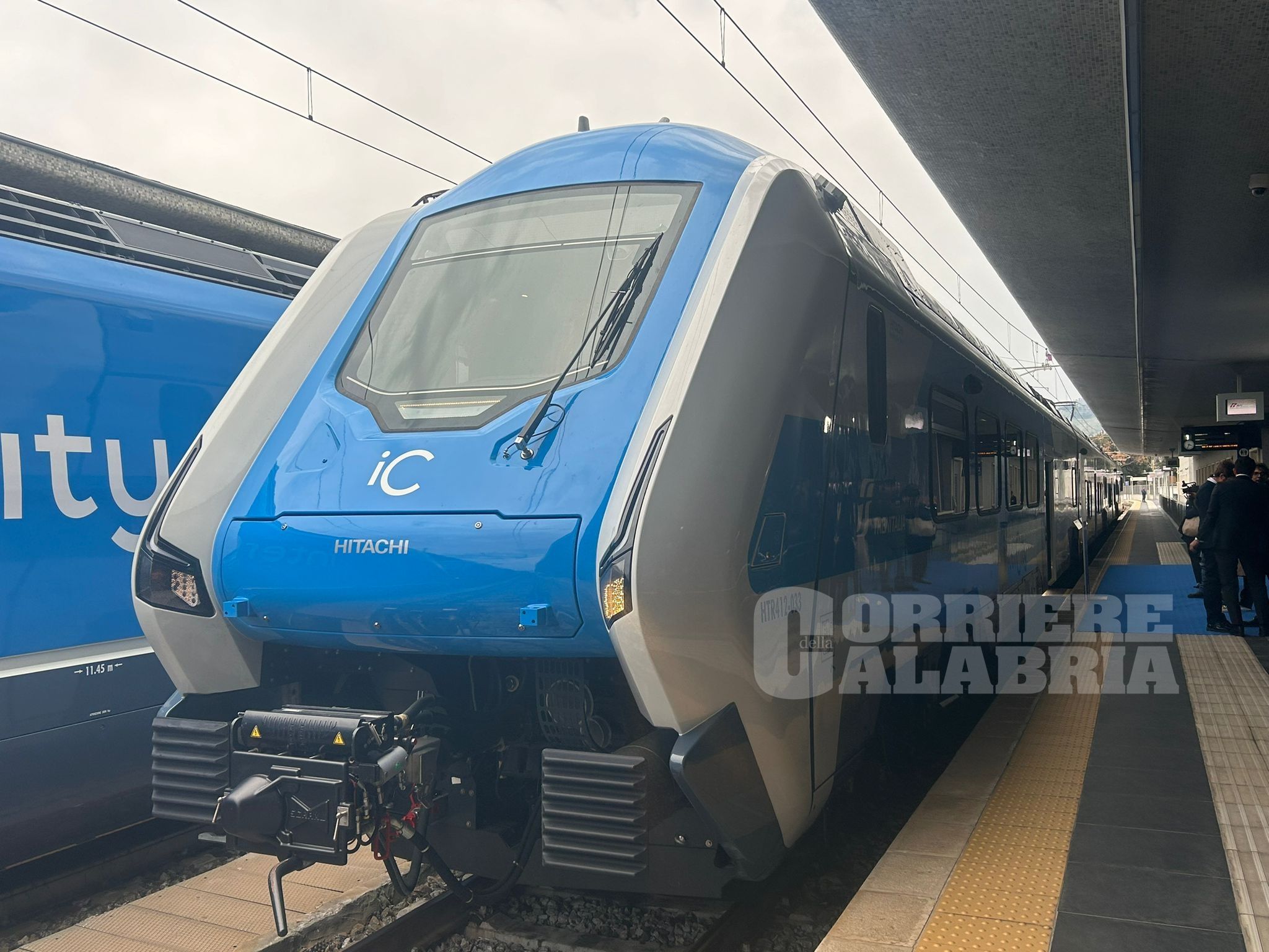 A Reggio presentato il nuovo treno ibrido Intercity. Corradi: «Diversi investimenti al Sud» – VIDEO