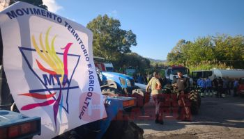 Vibo Marina, il blocco continua: autobotti ferme e disagi in aumento – FOTO E VIDEO