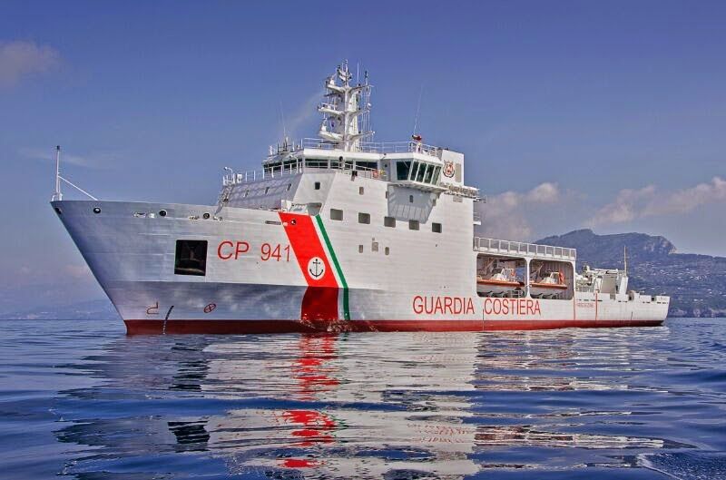 Sbarco a Vibo, a bordo il cadavere di una donna incinta