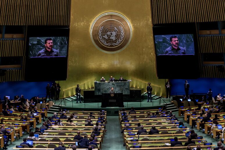 Zelensky all’Onu: «La Russia non ha il diritto di avere armi nucleari»