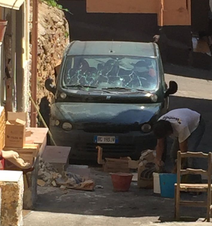 Lamezia, bomba contro abitazione