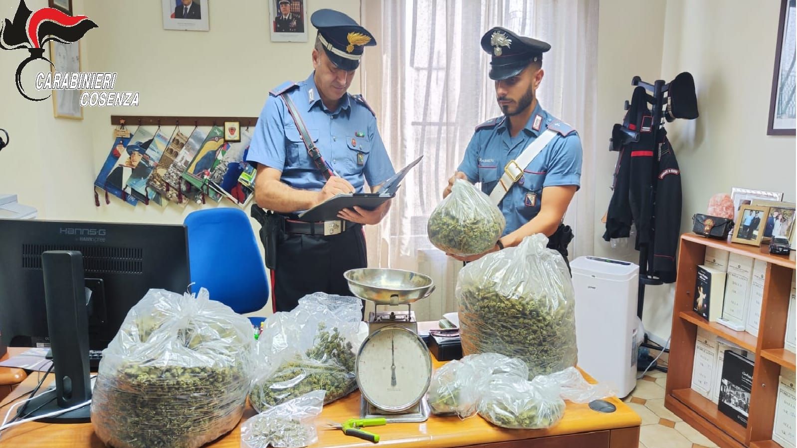Ai domiciliari ma con quasi 6 chili di marijuana in casa, in carcere 51enne del Cosentino