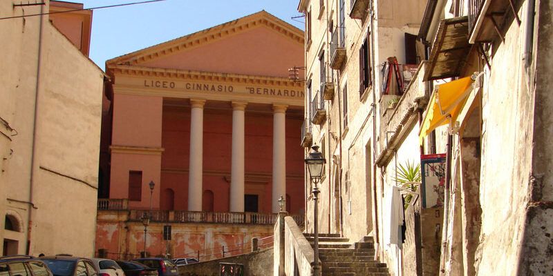 Cosenza, iniziativa di rigenerazione urbana degli studenti del Telesio