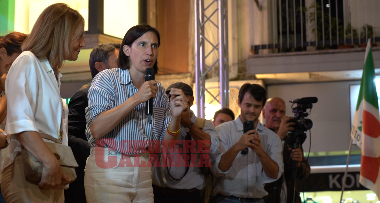 Schlein a Cosenza: «Uniti vinciamo, Tridico credibile e competente». Lavoro? «Favorevoli al salario minimo» – FOTO