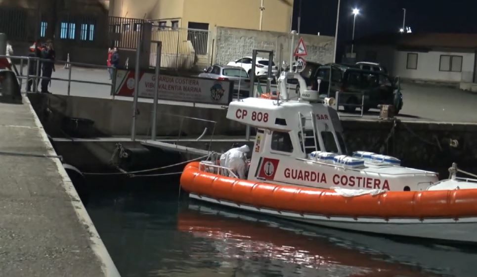 Migranti, nuovo sbarco a Roccella: approdati in 63, sono tutti pachistani