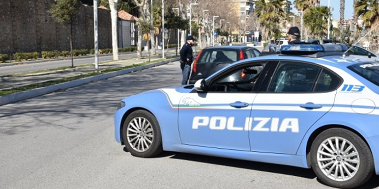 Maxi controlli tra Crotone e Isola Capo Rizzuto: 438 persone identificate e 65 kg di fuochi sequestrati