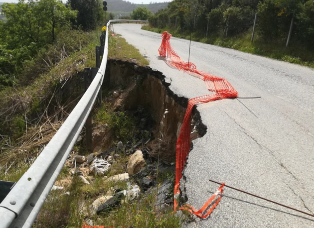 Il sindaco di Camini sullo stato di degrado delle strade provinciali: «Non meritiamo questo isolamento»