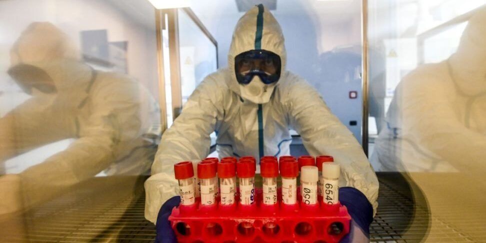 Covid, tornano a salire i casi in Calabria: +2.453. Nove i decessi – GRAFICO