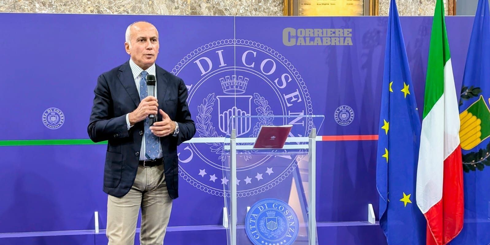 Cosenza, il 2026 di Franz Caruso: rimpasto, candidatura alle Provinciali e ricandidatura a sindaco