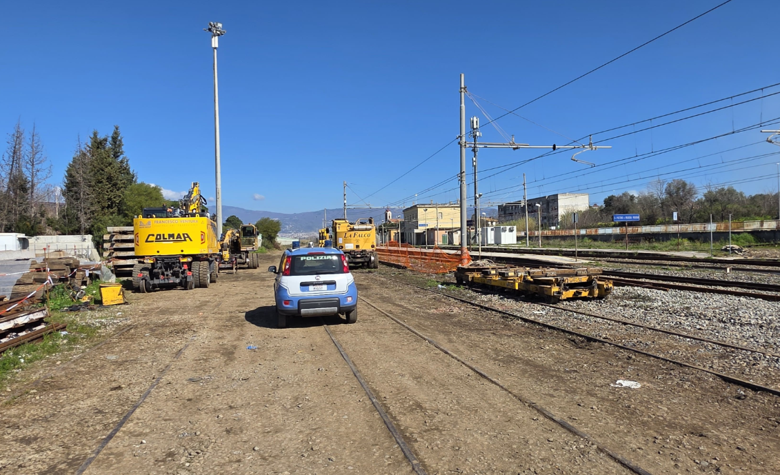 Rame e spezzoni di binario in auto, denunciati in 4 nel Lametino