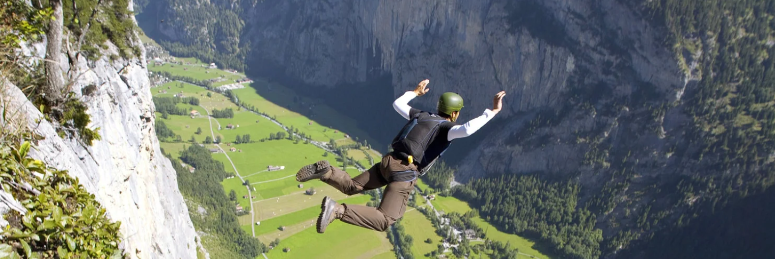 Lancio fatale dal Monte Brento, base jumper si schianta contro le rocce