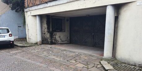 Taurianova, bomba a mano davanti a un deposito del Comune