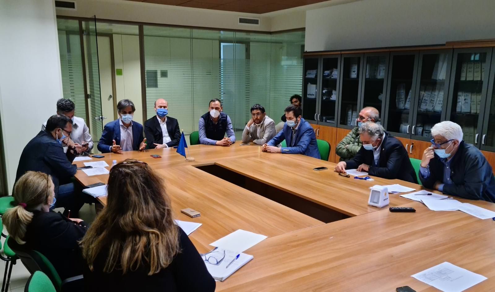 Emergenza rifiuti, i sindaci del Reggino in Cittadella ottengono il "lasciapassare" per la Puglia