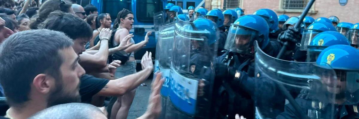 Scontri dopo la morte di Fakir, 12 indagati