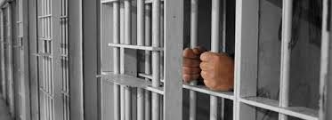 SIX TOWNS | «Meglio in galera che al cimitero»