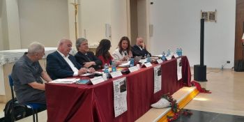 Monsignor Savino: «Cambiare il paradigma culturale e politico sugli immigrati»